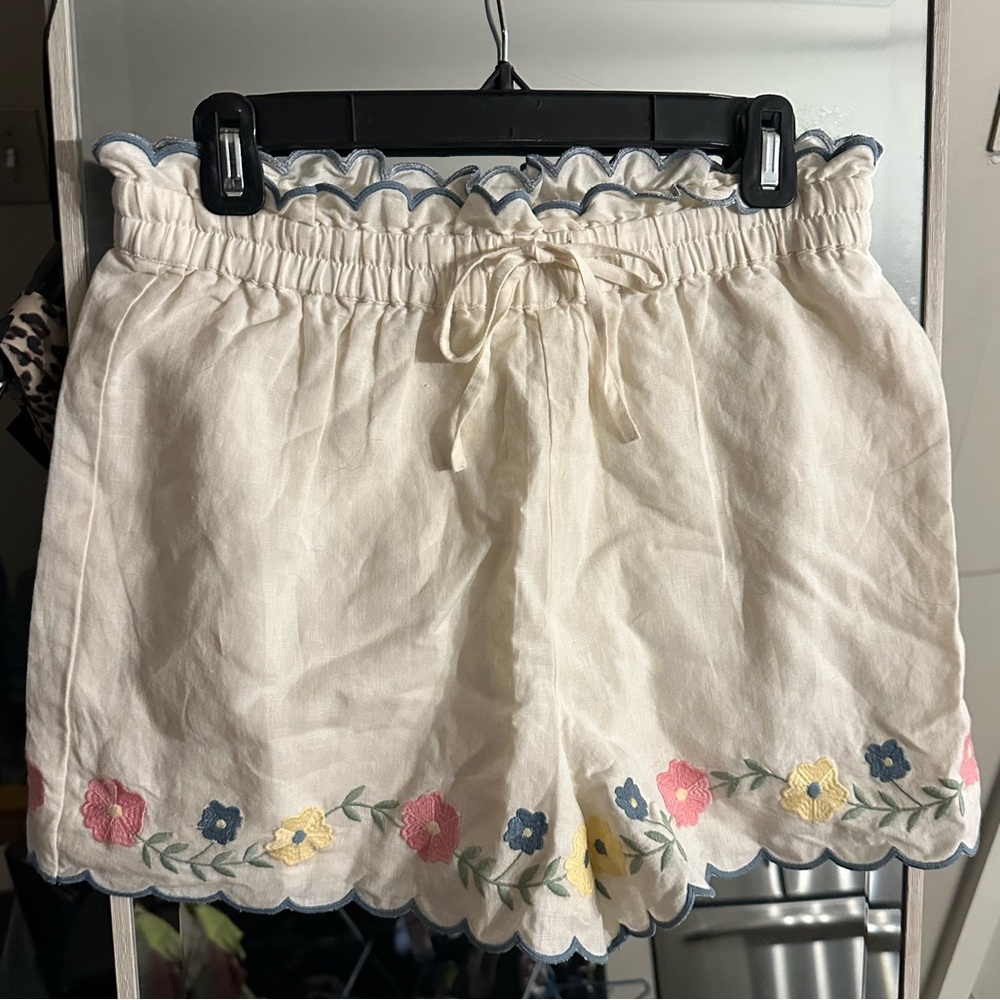 NWT Sézane Matilio Shorts - White with Multicolor Floral Embroidery - 38/US 6/M - Picture 8 of 9